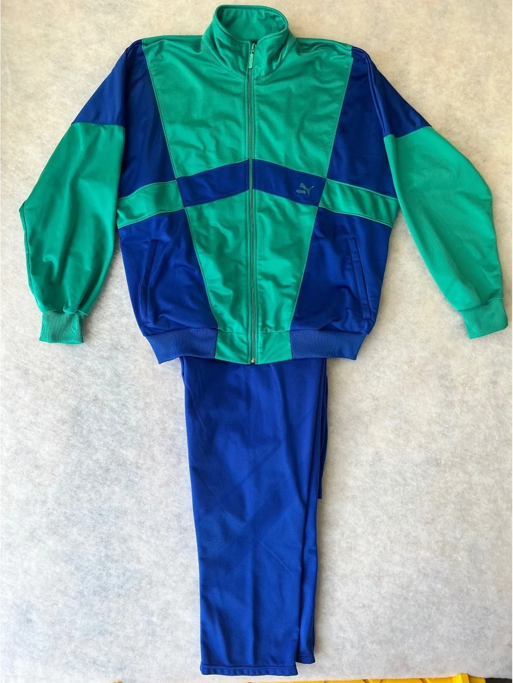 Vintage 1980s size Large Puma Track Suit SZ Large
